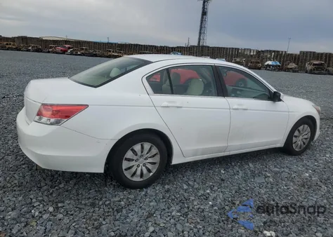 2010 Honda Accord Lx z USA, uszkodzony, nr VIN 1HGCP2F34AA149014